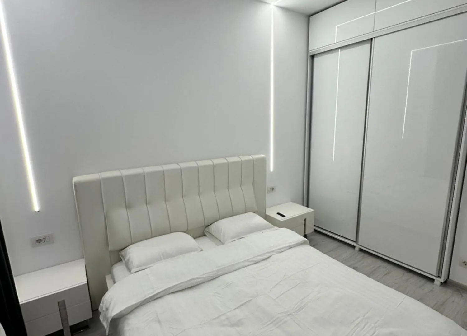 アパート Apartament Lux - Mihai Bravu ブカレスト