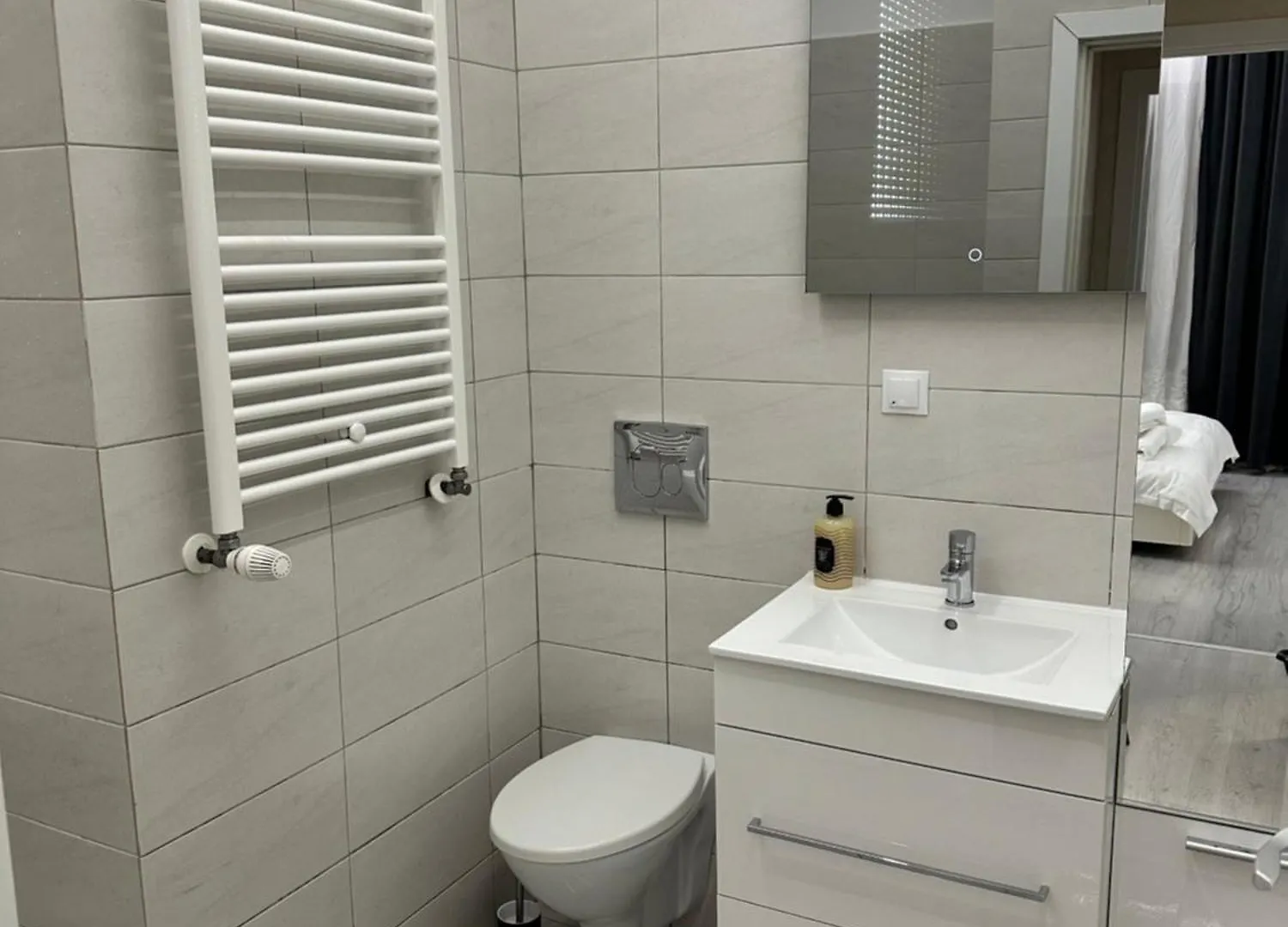 Apartament Lux - Mihai Bravu ブカレスト