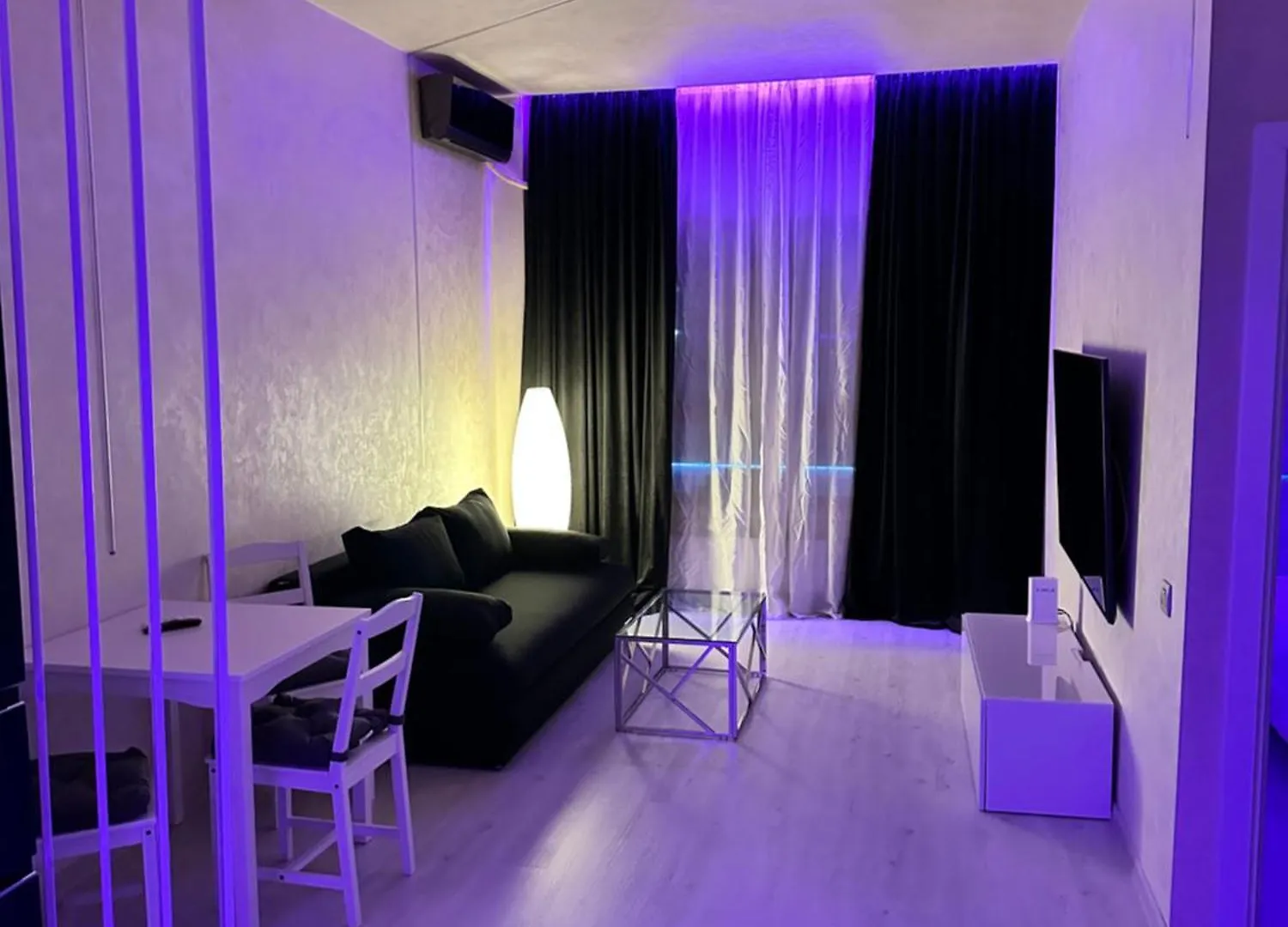 Apartament Lux - Mihai Bravu ブカレスト 0*,  ルーマニア